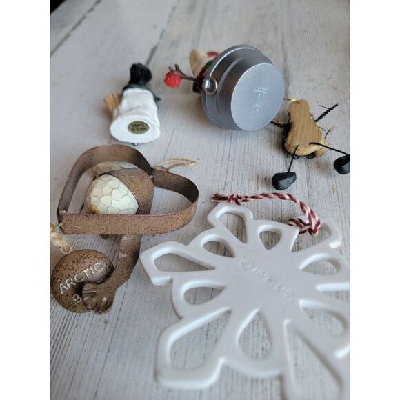 Snowflake snowman heart Arctic bucket variety ornament Xmas - Picture 10 of 10